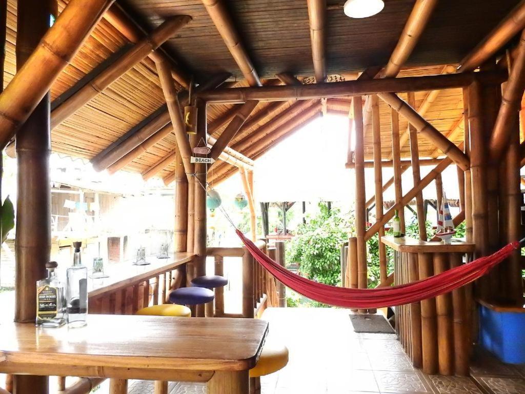 El Bochinche Hotel Mompiche ภายนอก รูปภาพ
